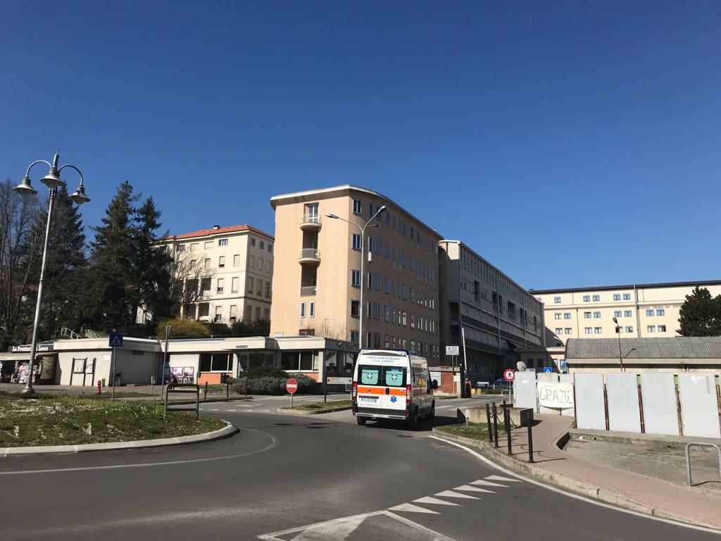 Criticità all’Ospedale di Merate: i 5 Stelle denunciano la gestione sanitaria lombarda