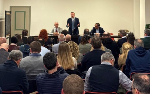 Il dibattito sulla viabilità a Caprino Bergamasco si trasforma in un caso politico