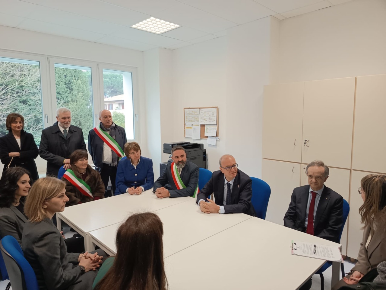 Il Ministro Valditara visita la scuola media di Olgiate