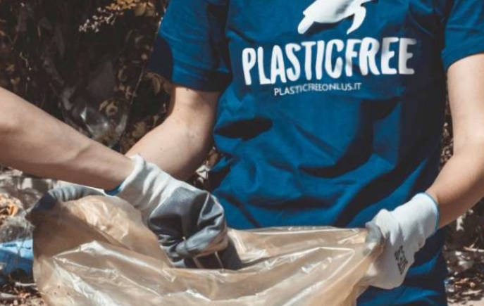 Plastic Free torna a Merate per un intervento di pulizia ambientale