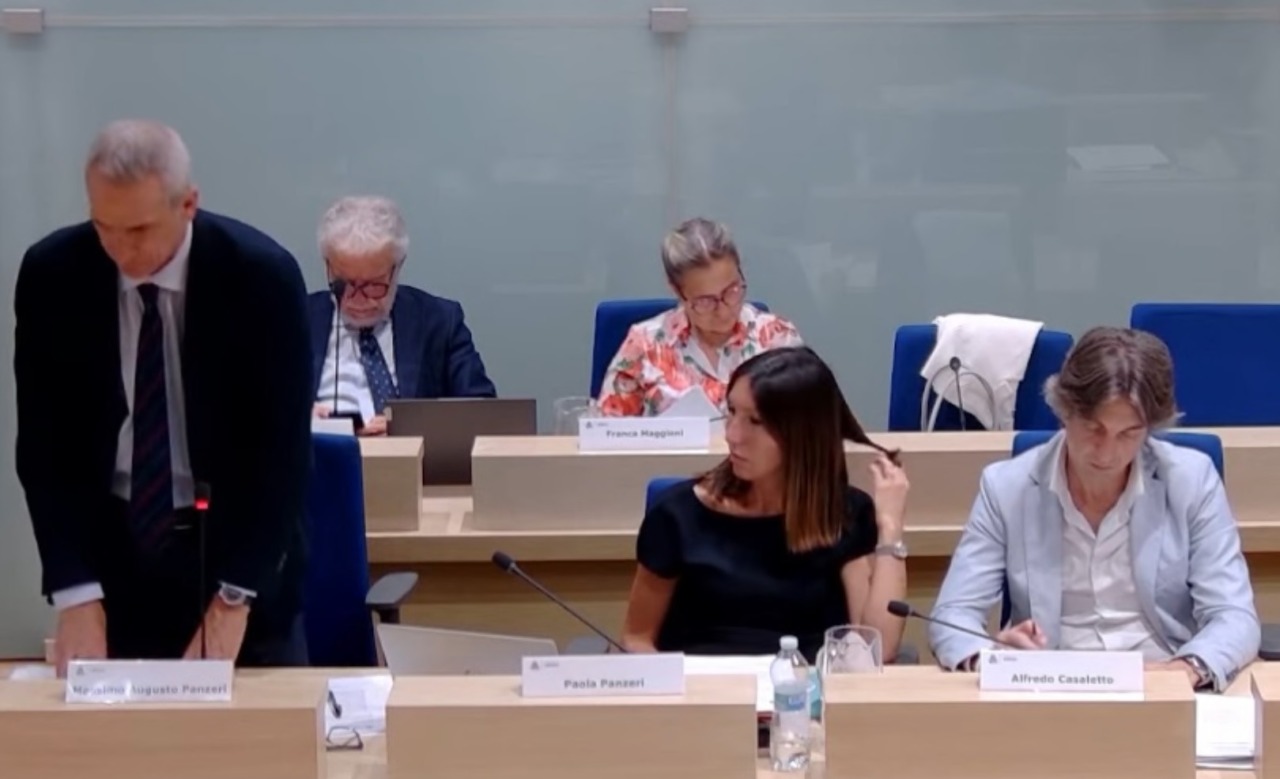 Prospettive per Merate interroga su volontaria allontanata e sicurezza dei minori