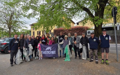 A Novate raccolti 180 kg di rifiuti: EcoWarriors in azione per l’ambiente