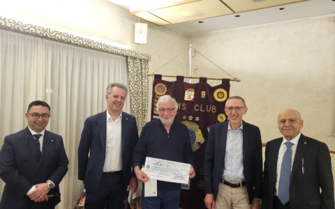 Consegna del ricavato a tre associazioni locali a Merate