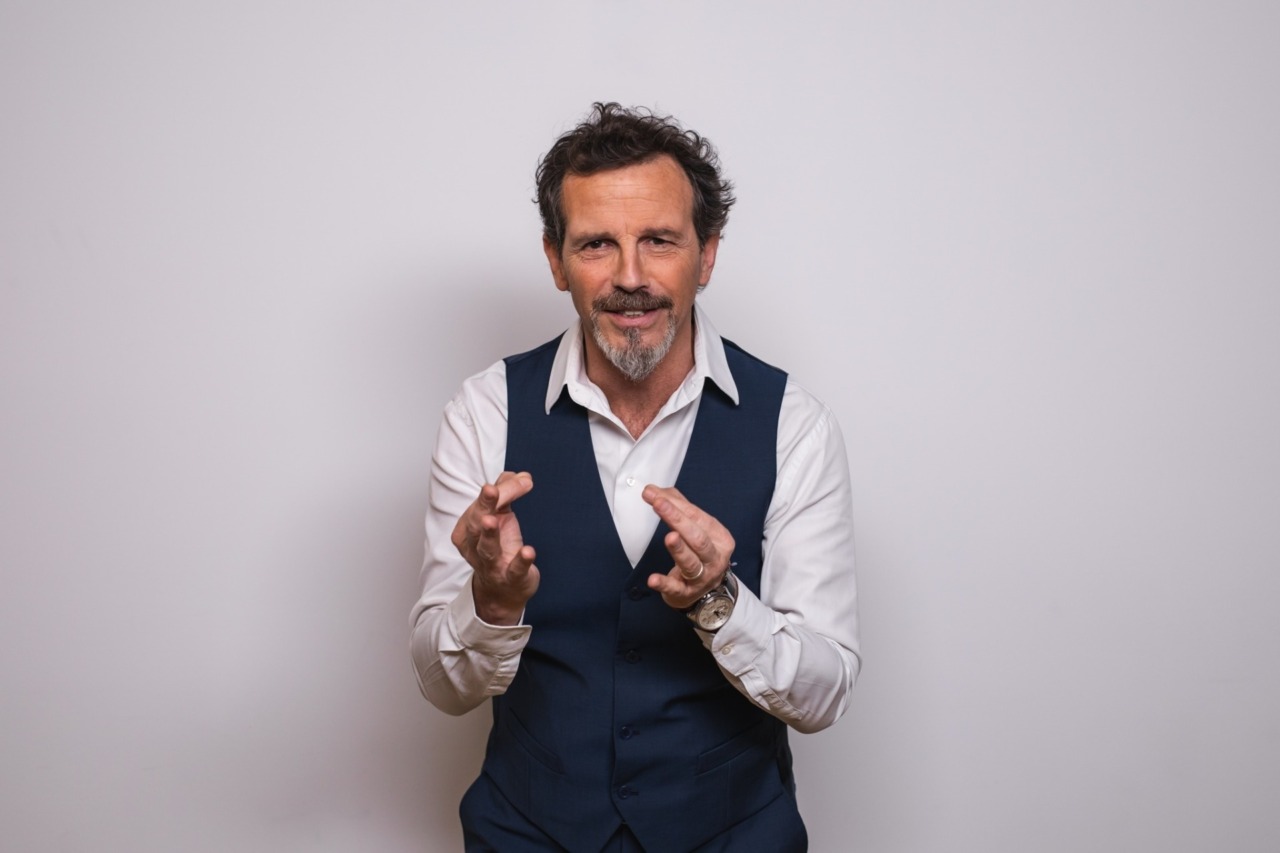 Germano Lanzoni in scena a Casatenovo per sostenere la Fabio Sassi