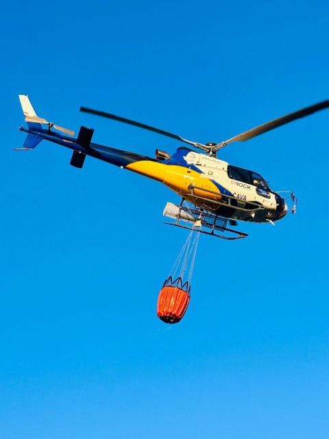 Incendio in un bosco tra Santa Maria Hoè e Colle Brianza, concluso dopo due giorni di interventi