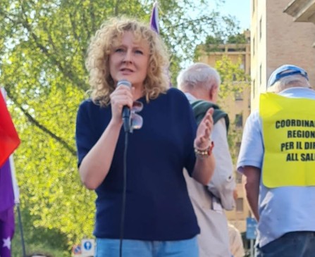 Manifestazione per la sanità pubblica a Milano: Flavia Dolcini interviene