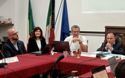 Pietro Santoro, assessore da remoto, torna a Caserta per motivi familiari