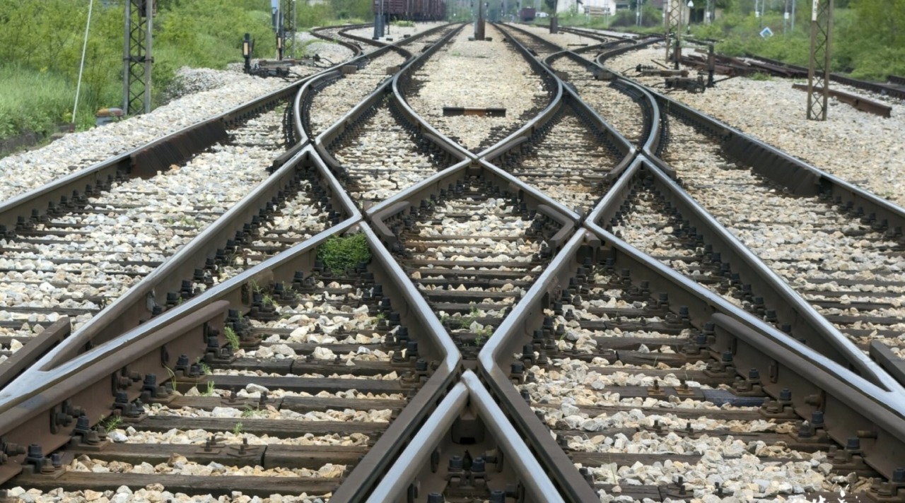 Ritardi e cancellazioni sulla Lecco-Molteno-Monza-Milano a causa di un guasto