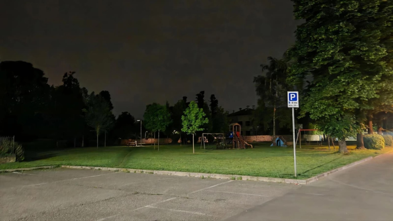 Cernusco Lombardone: maniaco in azione al parco giochi