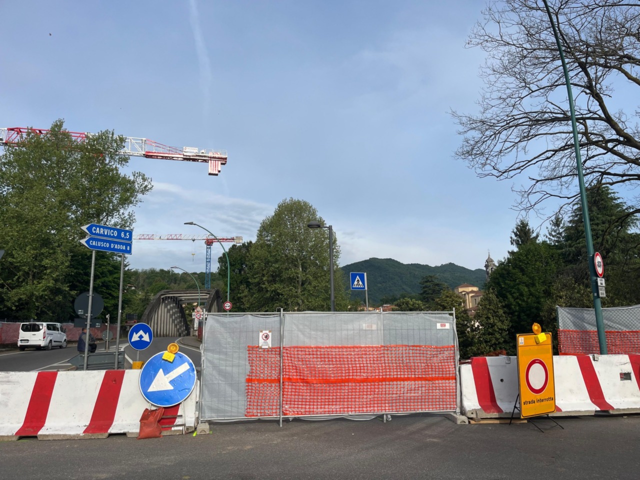 Lavori ferroviari tra Lecchese e Bergamasca senza scadenze: preoccupazioni per i collegamenti