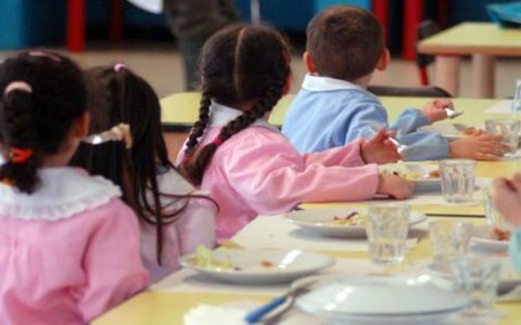 Mense scolastiche: il pasto al rovescio rivoluziona la tavola