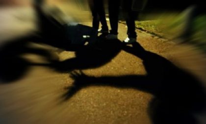 Un adolescente aggredito da una baby gang a Medolago