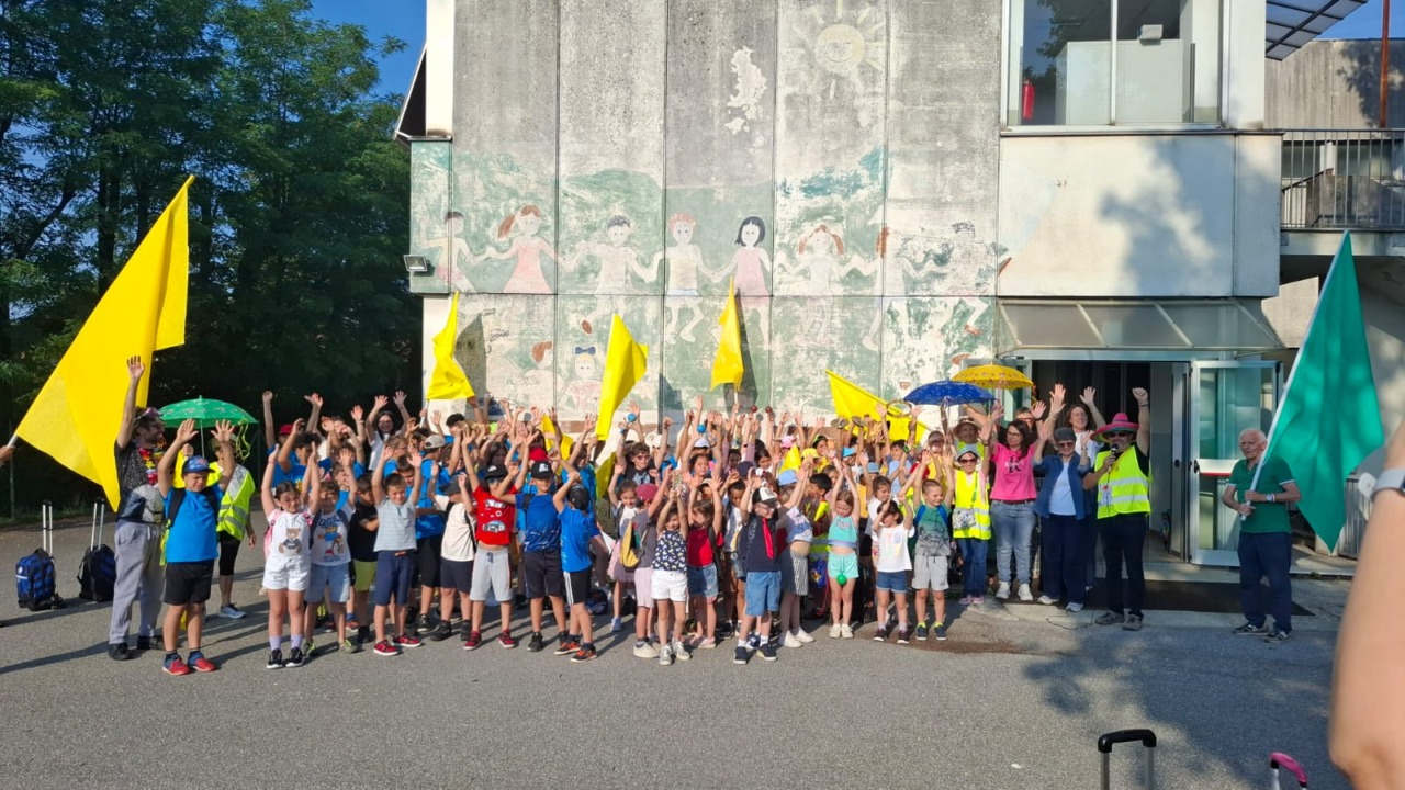 Il Piedibus Day 2026 festeggia l’ultimo giorno di scuola a Casatenovo