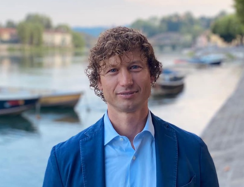 Insulti al sindaco: una questione legale a Brivio