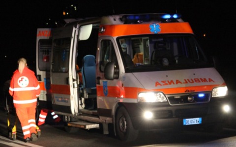Ragazza di 24 anni soccorsa per alcolismo