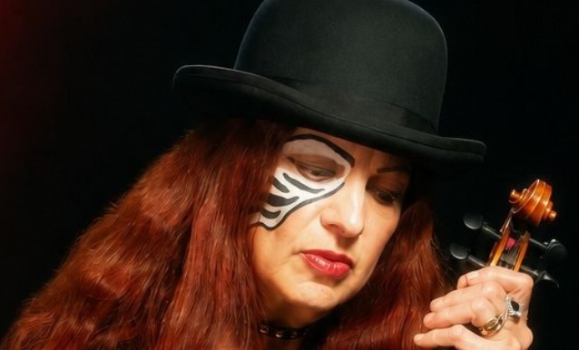 Scarlet Rivera in concerto a Villa Confalonieri