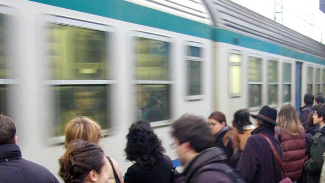 Studenti e lavoratori chiedono più autobus sulla tratta Bergamo-Paderno