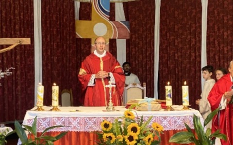 Cinque anni di sacerdozio per don Davide Serra: una comunità in festa