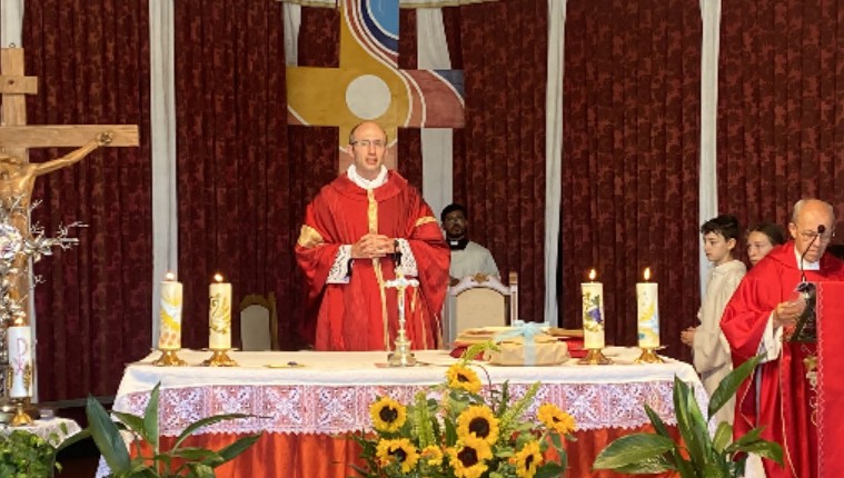 Cinque anni di sacerdozio per don Davide Serra: una comunità in festa
