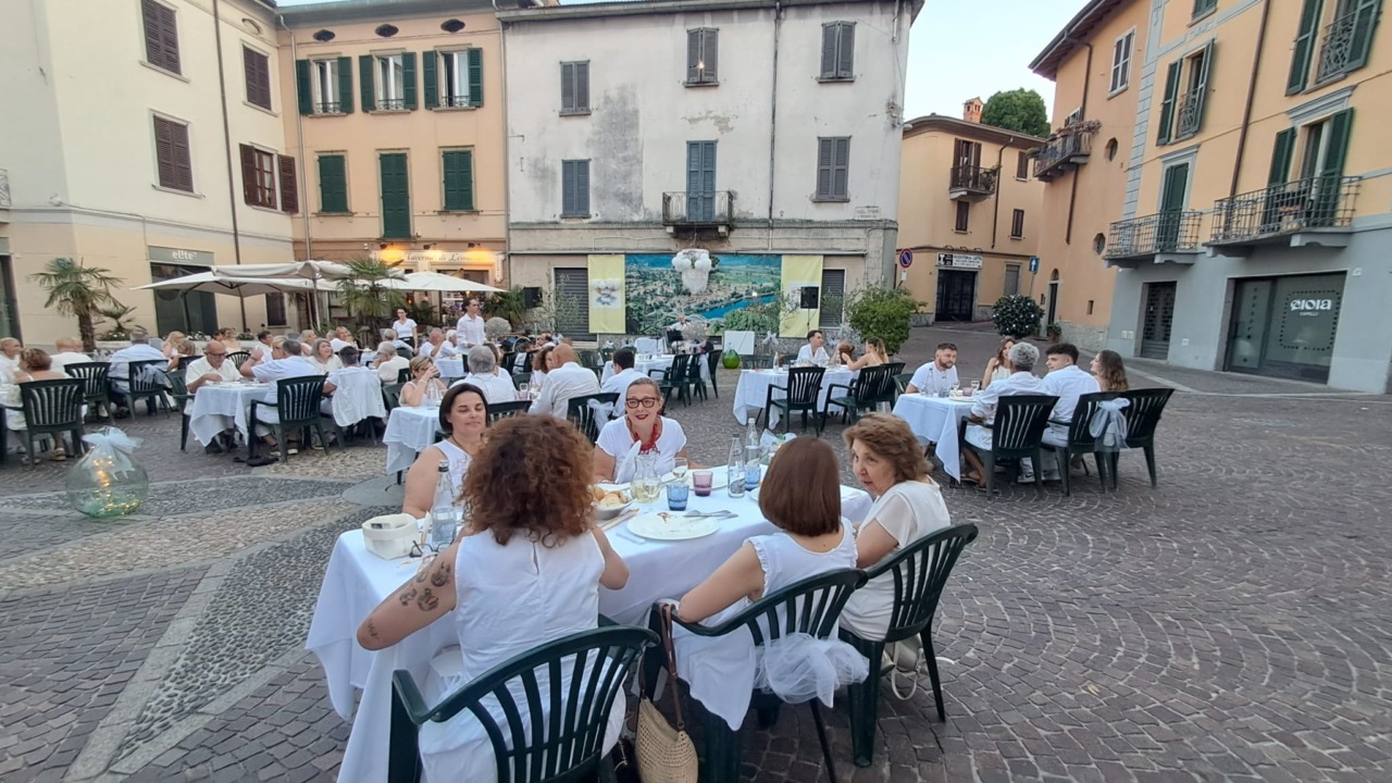 La Cena in Bianco di Brivio conquista tutti