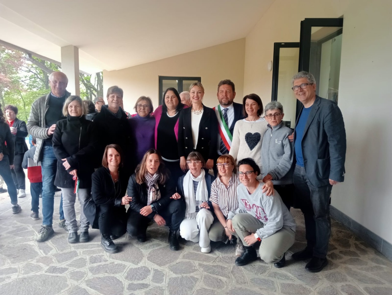 La maestra Patrizia Stucchi lascia la scuola dell’infanzia dopo 34 anni di insegnamento