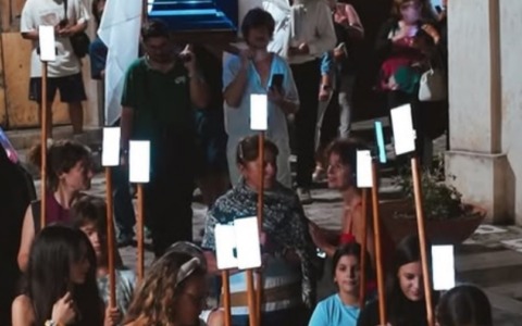 La recente performance di Mandelli: una processione digitale in Cilento